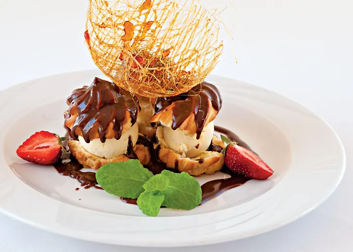 & Отель Леба